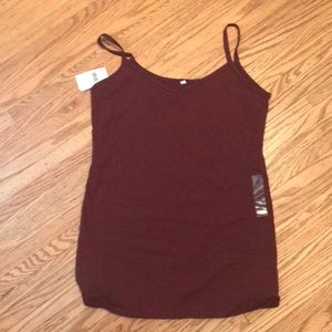 Buckle NWT burgundy tank top.